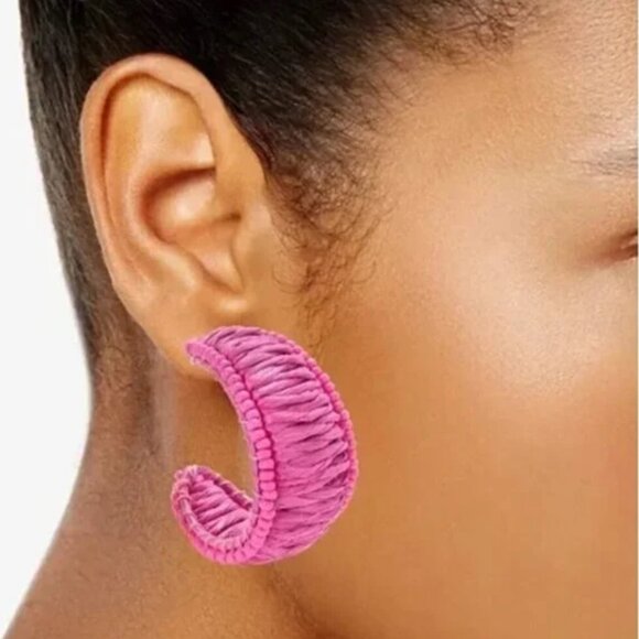 On 34th Silver Tone MXD Pink Wide C-Hoop Earrings NWT - Picture 2 of 4